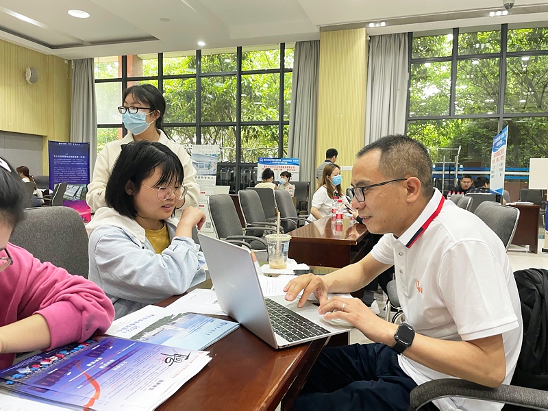 五四青年節(jié)，致敬青春不負(fù)韶華